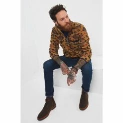 Joe Browns shop -Joe Browns shop unnamed file 4719